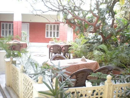 Hotel Tourists Rest House Agra  2*, Agra (Uttar Pradesh) Índia